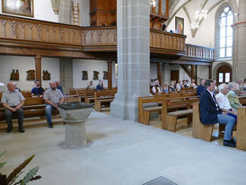 Feierstunde zum Abschluss der Renovierungsarbeiten in St. Crescentius (Foto: Karl-Franz Thiede)